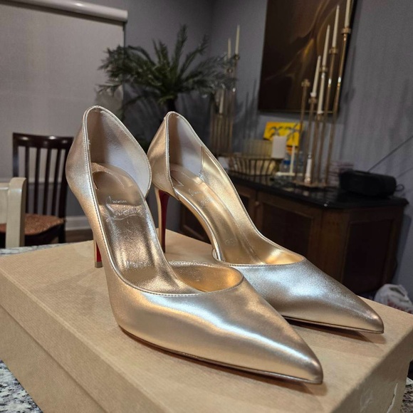 NEW Christian Louboutin Iriza d’Orsay Pumps in Light Gold Size 38/85mm Heels - Picture 3 of 16